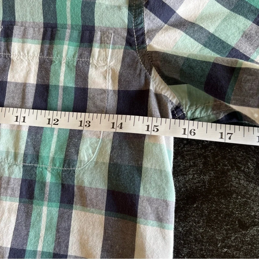 Old Navy Boy’s Blue/green/white Plaid S/S Button Up Size M(8)